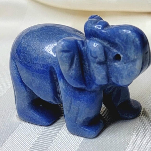 Blue Aventurine Elephant Carving - Picture 2 of 2